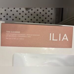 ILIA The Cleanse. NIB.